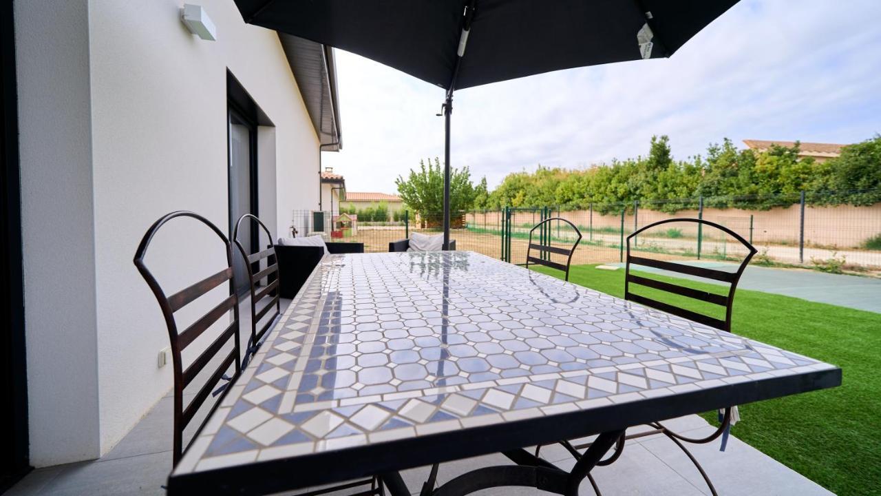 Petite Maison - Annexe Independante D'Une Villa / Independent Guesthouse Within A Villa Corneilla-del-Vercol المظهر الخارجي الصورة